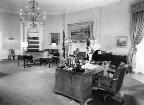 Presidential Oval Office Carpets And Rugs Through The Ages