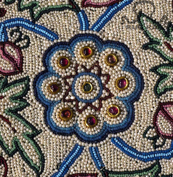 Sapphires an Rubies in Gold