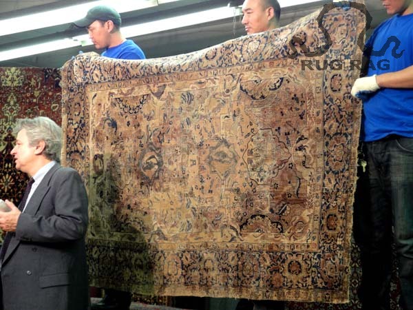 Rug Auction