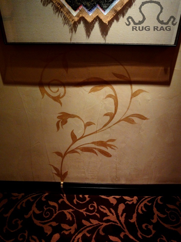 Le Petit Flowing Vines
