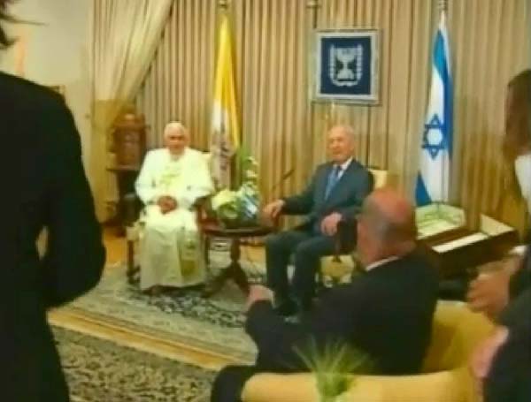 Pope with Persian Nain