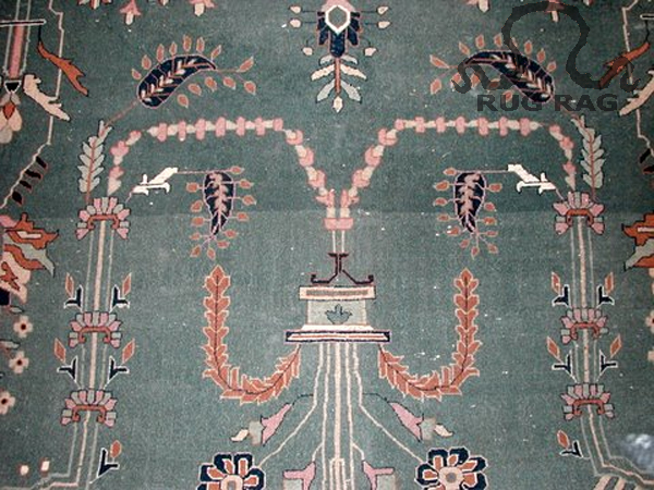 Reverse side of a rug with heavy discrepancies in dye lot