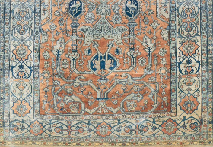 SILK HERIZ PRAYER RUG DETAIL SILK HERIZ PRAYER RUG DETAIL