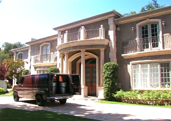 http://www.rugrag.com/image.axd?picture=sunny-in-philadelphia-mansion.jpg